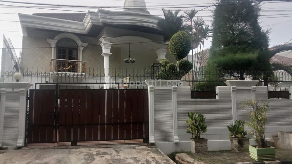 Jual Rumah Mewah Full Furnished SHM di Cempaka Putih Jakarta Pusat - Luas Tanah 580m2