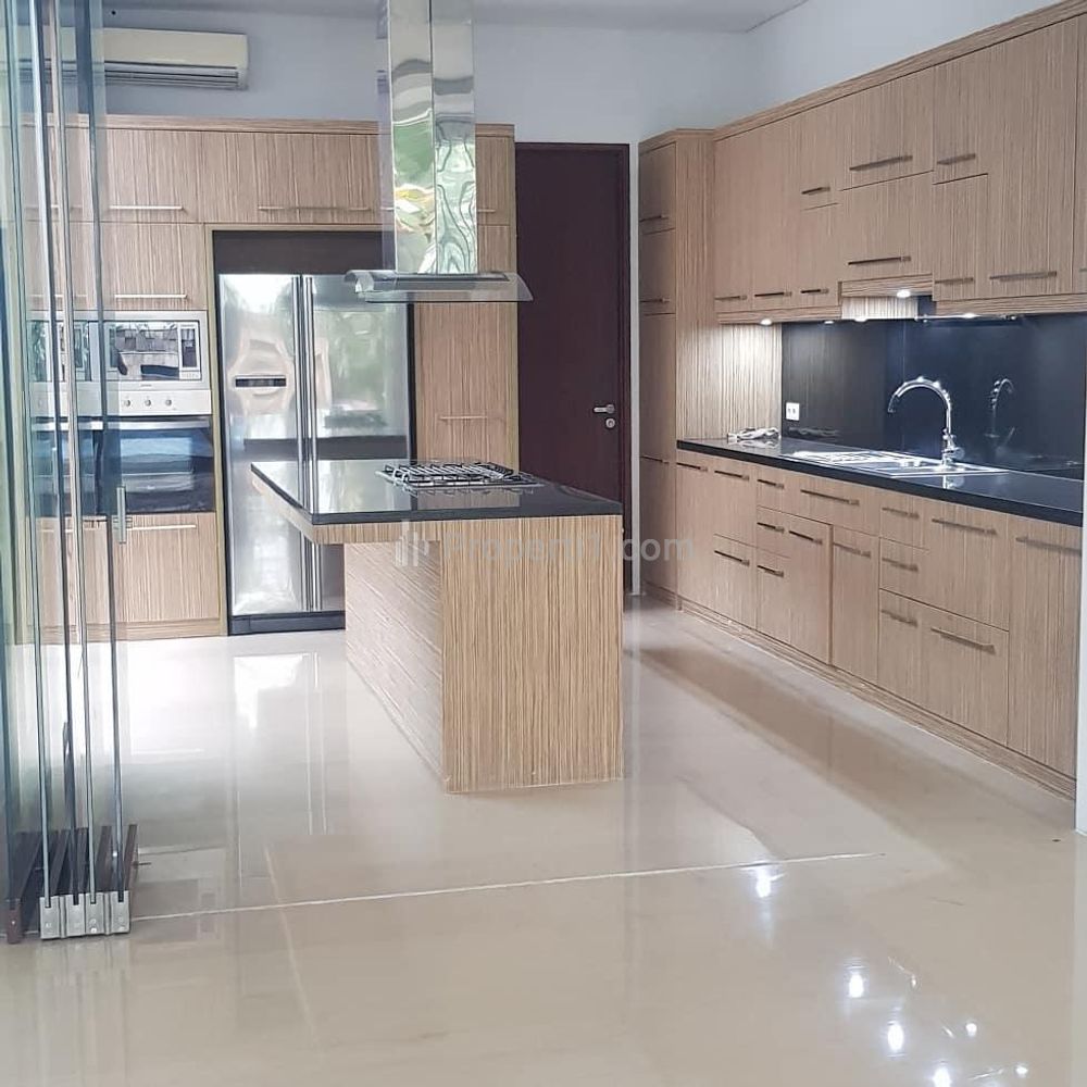 Jual Rumah Mewah 2 Lantai di Kemang Timur Jakarta Selatan