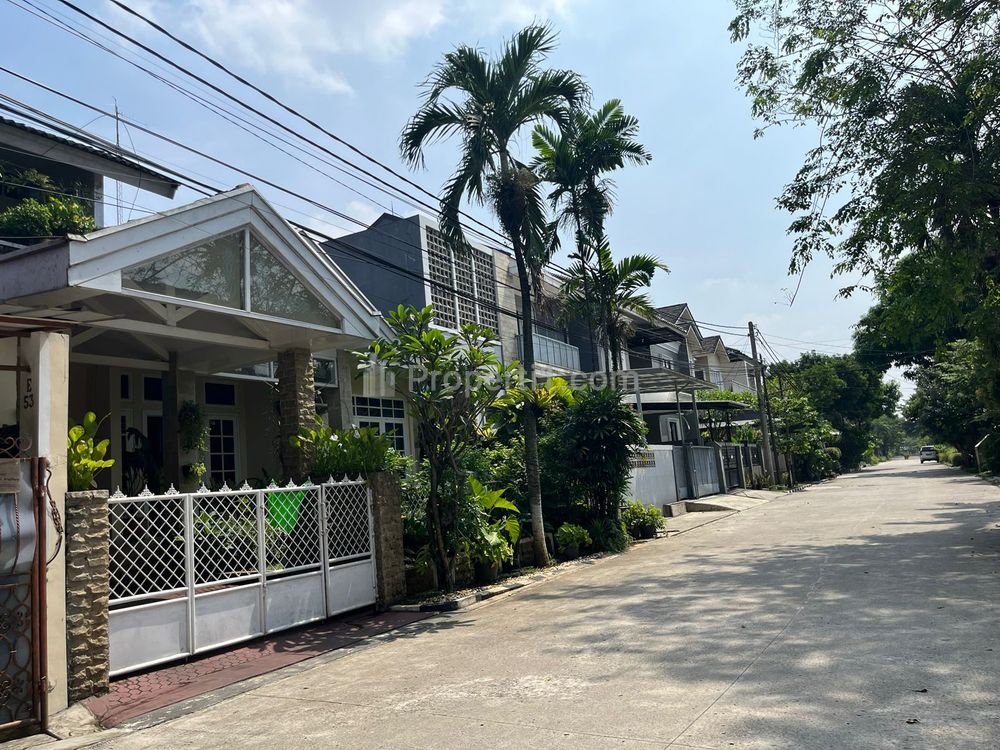 Jual Rumah 2 Lantai di Lembah Cinere Indah - 3+1 Kamar Tidur