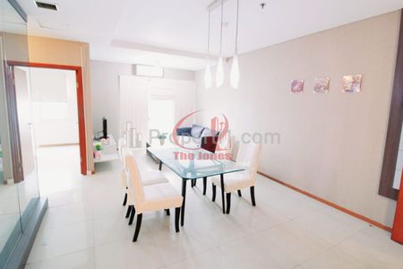 Disewakan Apartemen Thamrin Residence - 3 Bedroom Full Furnished, dekat Mall Grand Indonesia dan Plaza Indonesia - Kode 076