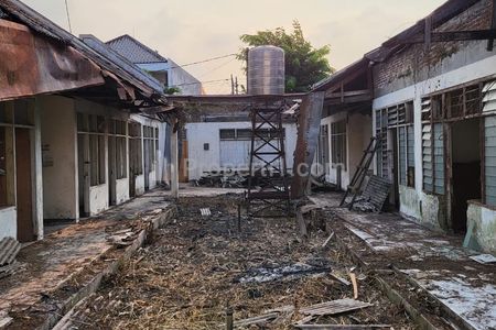 Jual Rumah Hitung Tanah Mojoklanggru Kidul Belakang Depot Bu Rudy Darmahusada Dekat Unair Karang Menjangan dan RSUD dr. Soetomo Surabaya Luas 511 m2