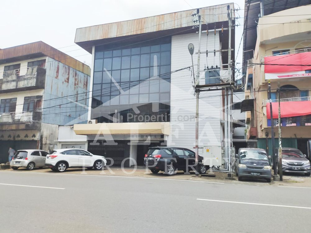 Alfa Property - Disewakan/Dijual Ruko 3 Lantai di Jl. Ir. H. Juanda Pontianak - LT 480 m2 | LB 648 m2
