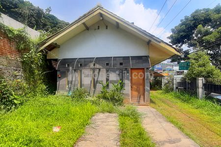 Dijual Rumah Hitung Tanah di Jalan Utama Dago Bandung - Luas 392 m2