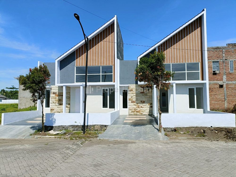 Jual Rumah Viral Terlaris Tanpa DP Perumahan Minimalis Modern di Pusat Kota Jember Sangat Strategis Dekat Kampus UIJ, Lippo Plaza Jember