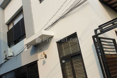 Jual Rumah 2 Lantai 4 Kamar di Tomang Jakarta Barat, dekat Monas