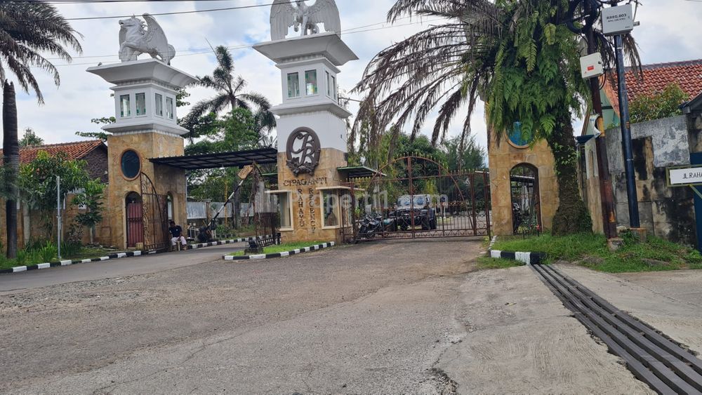 Dijual Tanah Hook di Komplek Cipaganti Rahayu Riung Bandung - Luas 197 m2 SHM