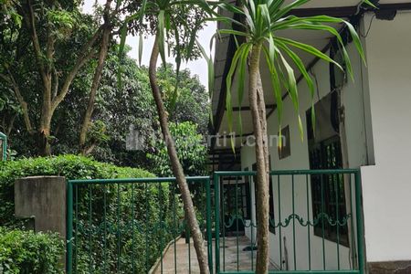 Dijual Rumah Kebun di Lenteng Agung, Jagakarsa, Jakarta Selatan - Luas Tanah 3200 m2