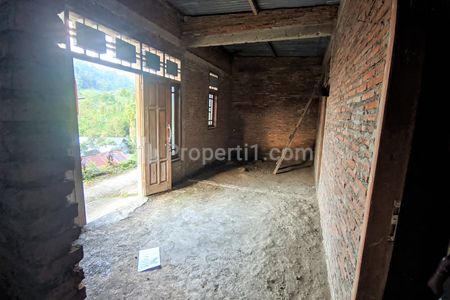 Dijual Rumah 125 Juta di Tawangmangu Karanganyar