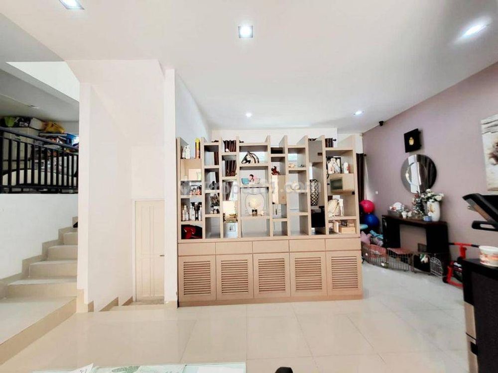 Jual Rumah Minimalis Modern Cozy di Raffles Hills Cibubur