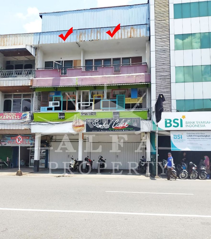 Alfa Property - Disewakan Ruko 3.5 Lantai di Jalan Diponegoro Pontianak - LT 72 m2 | LB 196 m2