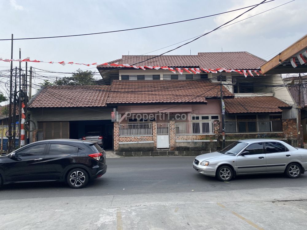 Disewakan Rumah 2 Lantai untuk Usaha/Kantor/Hunian di Pinggir Jalan Gandul Cinere