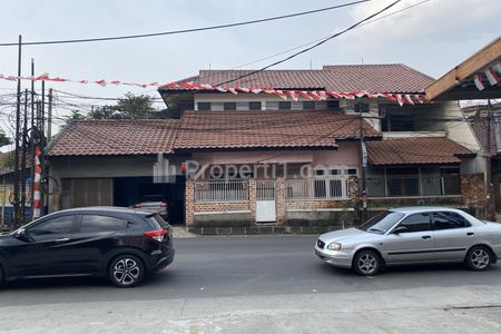 Disewakan Rumah 2 Lantai untuk Usaha/Kantor/Hunian di Pinggir Jalan Gandul Cinere