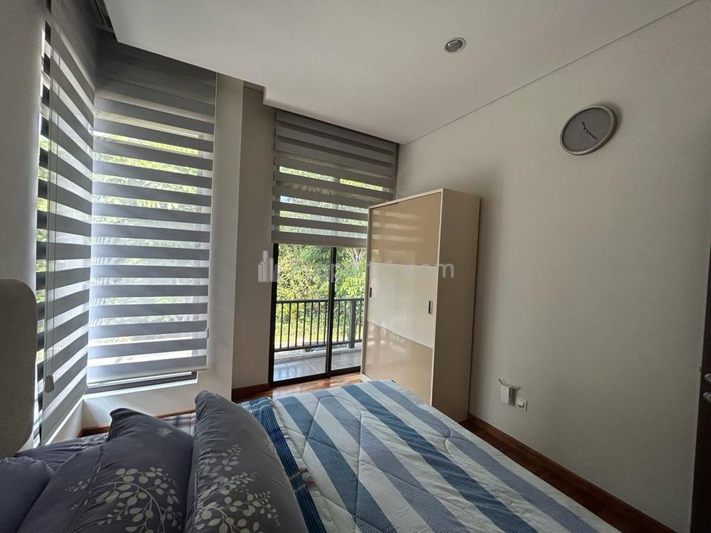 Jual Rumah di Perumahan Serenia Hills Jakarta Selatan - Type 4BR Semi Furnished Private Pool
