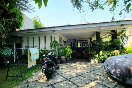  Dijual Cepat Rumah Lama dalam Komplek Eksklusif Jaya Mandala di Dukuh Patra Kuningan Jakarta Selatan