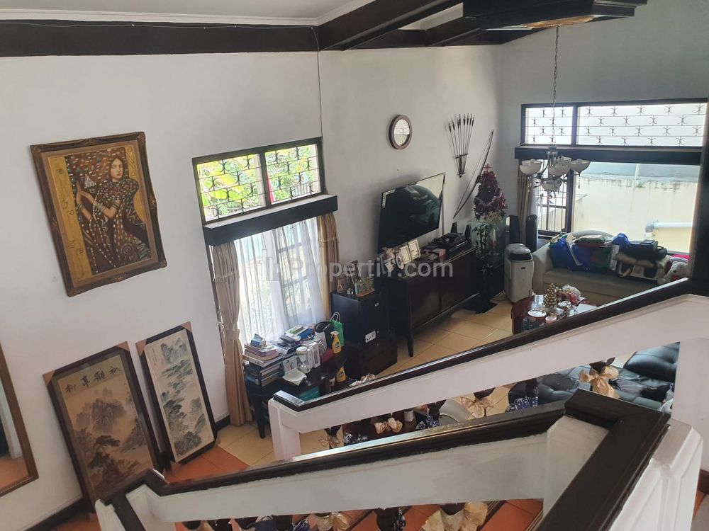 Dijual Rumah 3 Lantai di Jatibening Bekasi - 5 Kamar Tidur