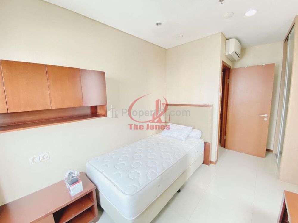 Sewa Elegant 3+1 Bedroom Apartemen Thamrin Residence dekat Grand Indonesia