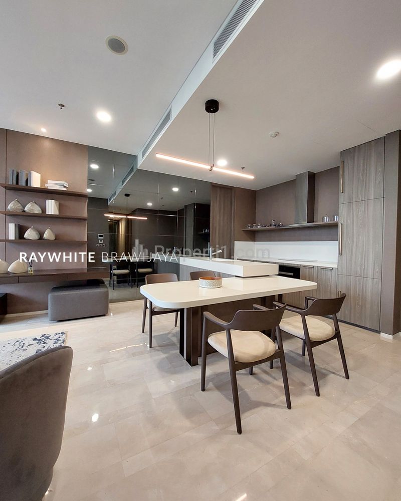 Dining and Dry Kitchen Area