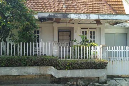 Jual Rumah 2 Lantai Lokasi Strategis di Daerah Pasteur, BTC Mall, dekat Husein Sastranegara Airport, dekat Jalan Tol Bandung Jawa Barat