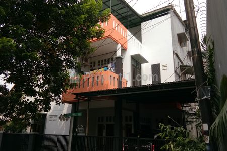 Disewakan Rumah 2 Kamar di Tebet Barat Jakarta Selatan