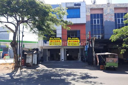 Jual Ruko 3 Lantai di Jalan Raya Darmo Permai Surabaya - Sebaris dengan Resto Madame Chang dan Jajan Kartiko