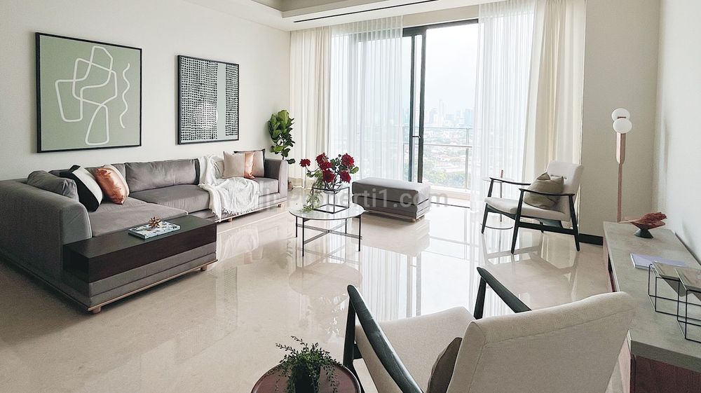 HARUS TERJUAL - Jual Apartemen Pakubuwono Menteng - 3 BR 260 m2  - Antik and Branded Full Furnished