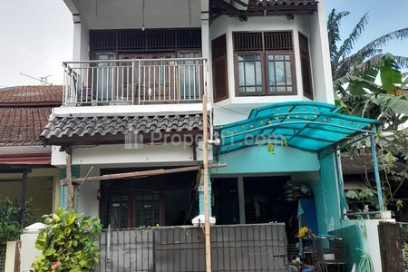 Dijual Cepat Rumah 2 Lantai di Komplek Perindustrian, Kelapa Dua, Tugu, Cimanggis, Depok - Hadap Utara
