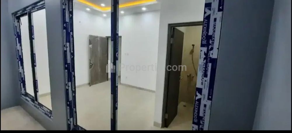 Dijual Rumah Mewah 4 Lantai di Meruya Utara, Kembangan, Jakarta Barat