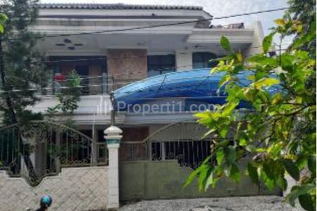 Jual Rumah Mewah Luas di Dharmahusada Regency Surabaya