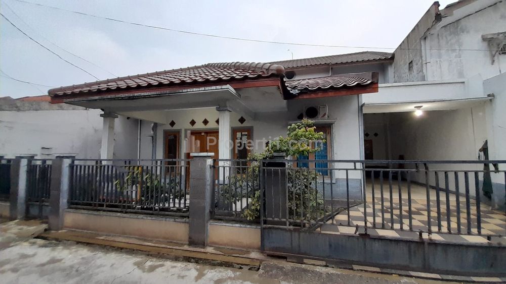 Rumah Dijual di Perumnas dekat Sekolah SMAN 1 Depok