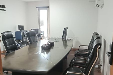 Sewa Ruang Kantor / Office Space Murah Semi Furnished di The Mansion Bougenvile Fontana - Kemayoran Jakarta Utara