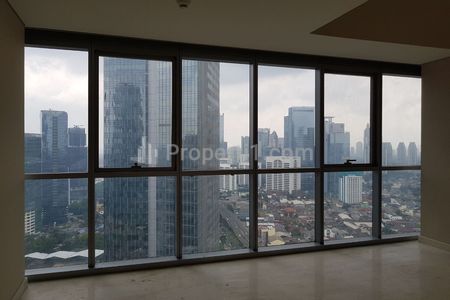 Jual Apartemen The Residence @Ciputra World 2 Jakarta - 3 BR Semi Furnished, Luas 155m2