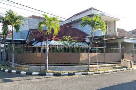 Jual Cepat Rumah Hook Strategis Murah di Sutorejo Prima Utara, Mulyorejo, Surabaya