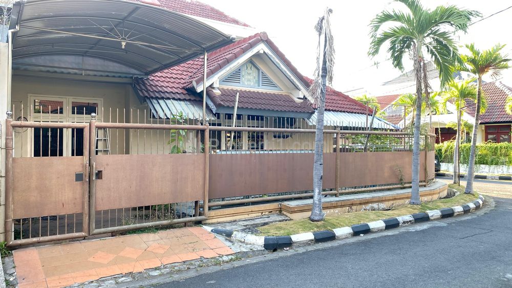 Jual Cepat Rumah Hook Strategis Murah di Sutorejo Prima Utara, Mulyorejo, Surabaya