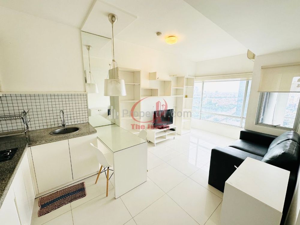 Sewa Apartemen Sudirman Park - Renovasi 2 BR Jadi 1 BR Furnished