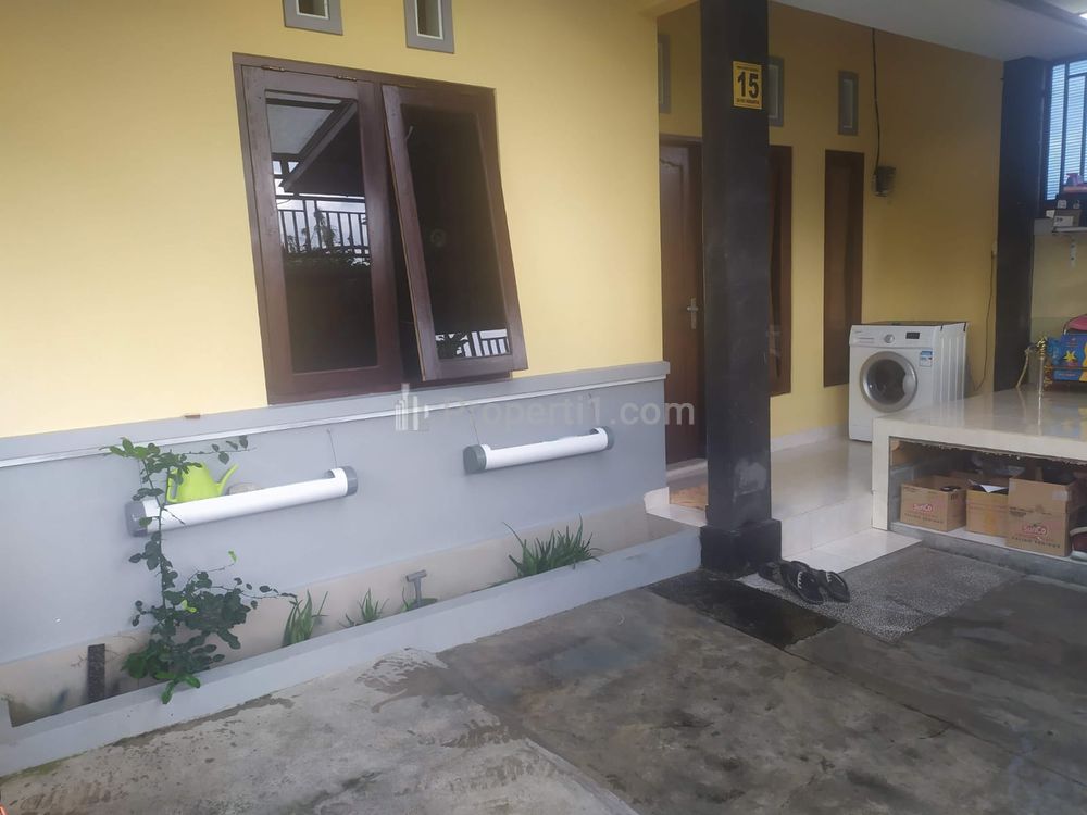 Tampak depan teras