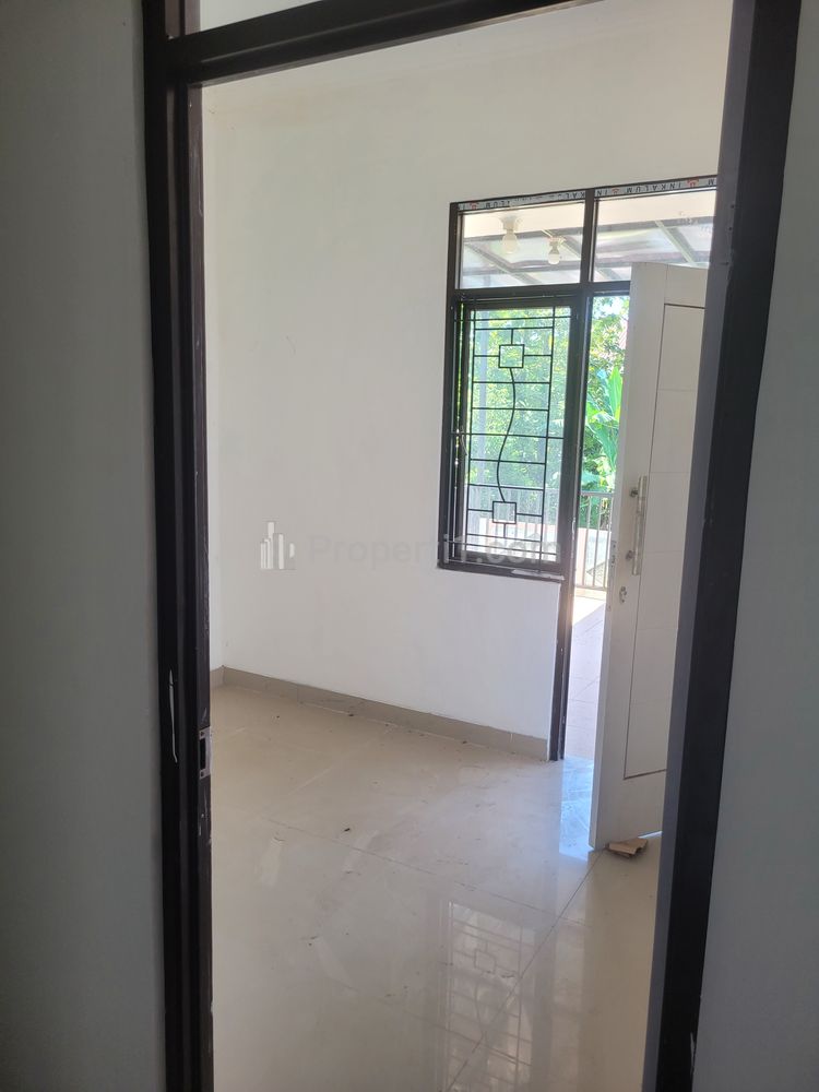 Dijual Rumah 2 Lantai dalam Cluster Raden Cibinong 3 - Belum Pernah Dihuni