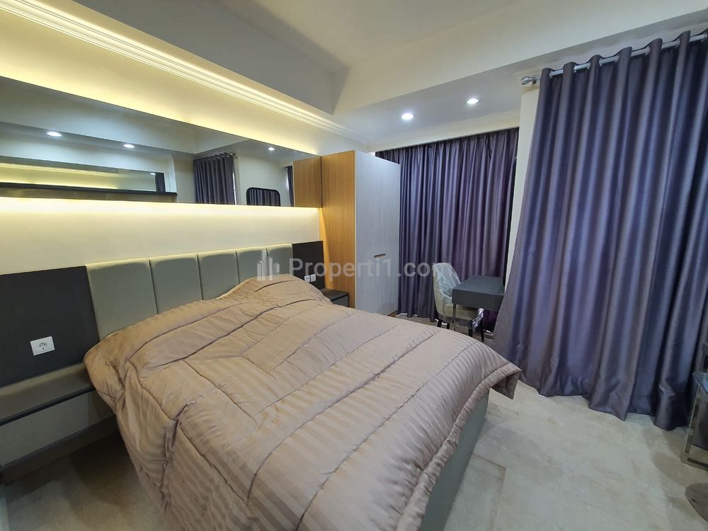 For Rent Apartment Menteng Park in Cikini, Central Jakarta - Studio Fully Furnished
