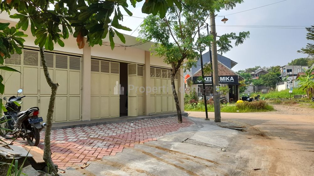 Jual Ruko 3 Pintu di Perempatan Jalan Daerah Bojonggede Bogor