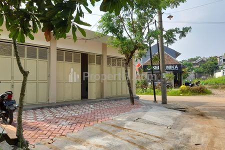 Jual Ruko 3 Pintu di Perempatan Jalan Daerah Bojonggede Bogor