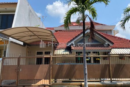 Jual Rumah Pojok SHM di Jalan Sutorejo Prima Utara, Mulyorejo, Surabaya