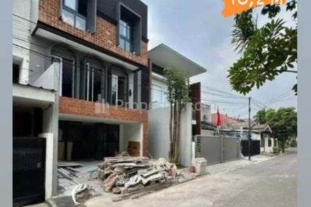 Jual Rumah Baru 3,5 Lantai di Pondok Indah Jakarta Selatan