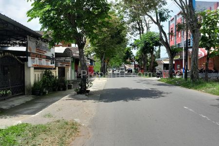 Dijual Tanah 400m² dekat Alun- Alun Karanganyar Kota