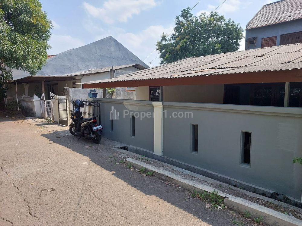 Disewakan Rumah Luas Renovasi Baru di Tengah Kota Cirebon - Perumnas Gunung Malabar