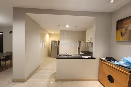 Disewakan Apartemen Somerset Permata Berlian di Permata Hijau Jakarta Selatan - 2+1 BR Full Furnished