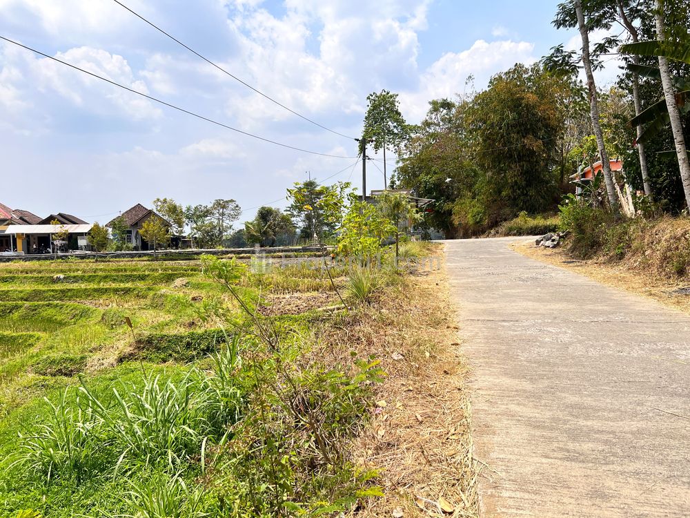 Dijual Tanah 1000m2 Siap Dibangun Villa di Karangpandan, Karanganyar