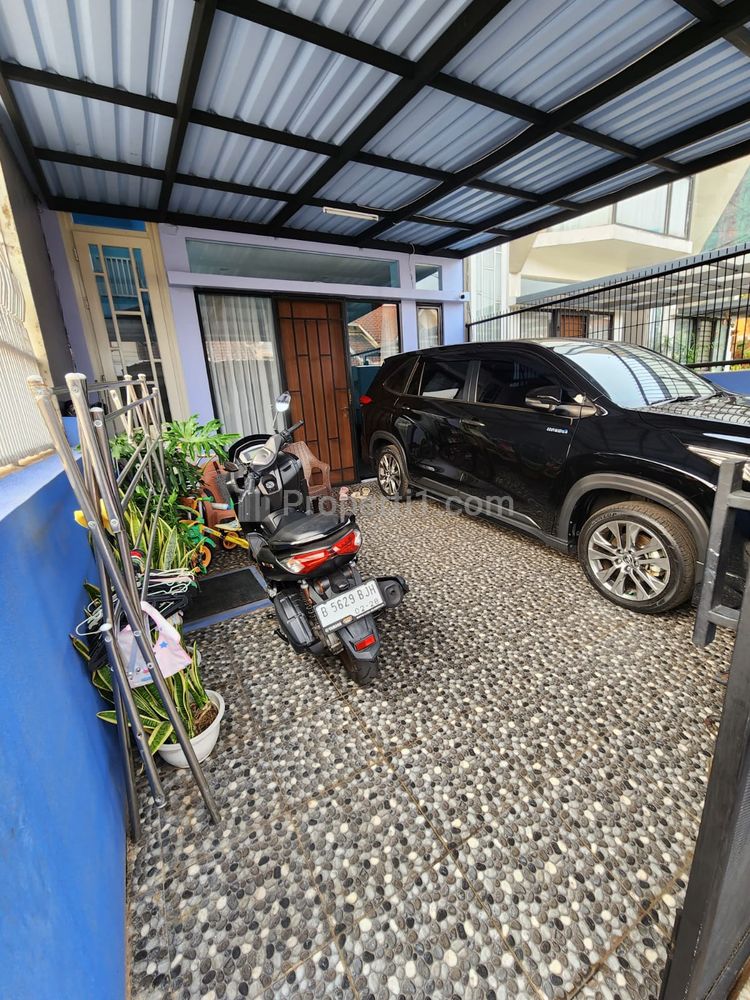 Dijual Rumah Kaca 2 Lantai Full Renovasi di Citra Garden 1 Kalideres Jakarta Barat
