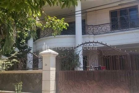 Jual Rumah 2 Lantai di Ketintang Baru, Gayungan, Surabaya - Hadap Timur