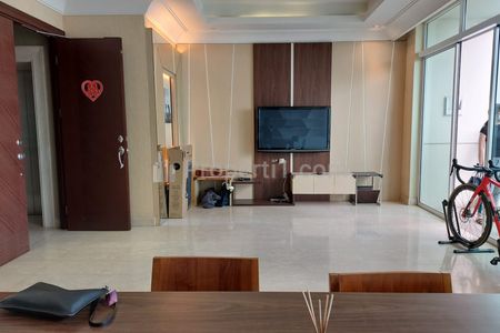 Dijual Apartemen Pakubuwono View Jakarta Selatan 3+1 BR 196m2 Full Furnished