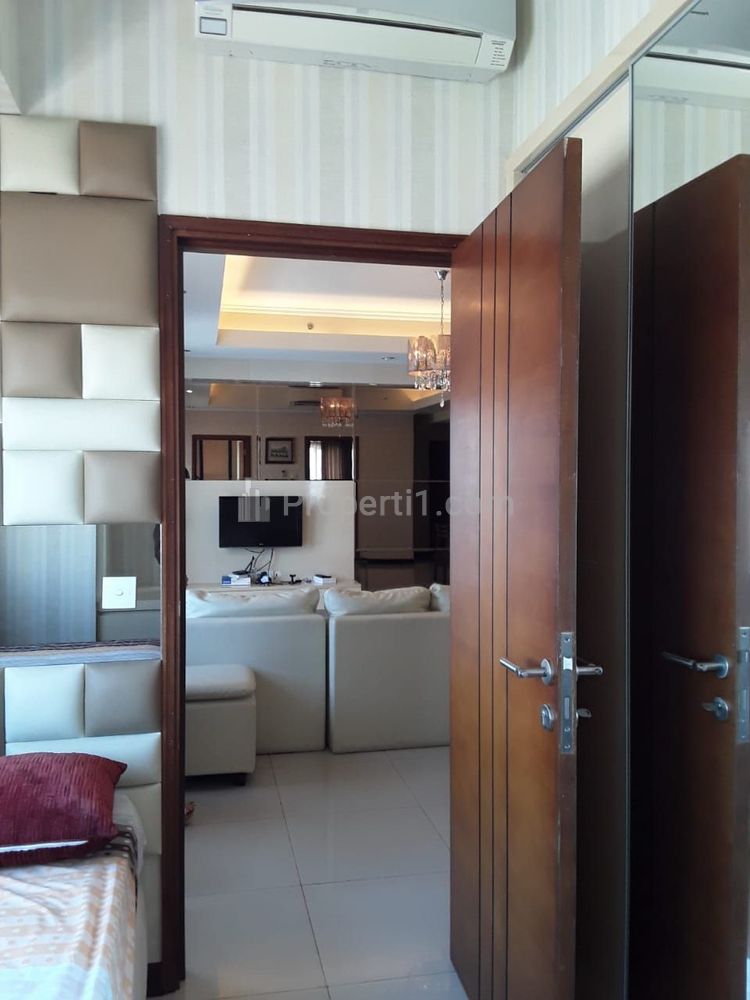 Disewakan Apartemen Waterplace Residence Pakuwon Indah Surabaya Tower C Type 3 Bedrooms Pool View dan City View