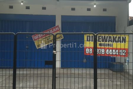 Disewakan Kios di Jl. RE Martadinata Ciputat, Posisi Jalan Raya, Seberang Tip Top Ciputat